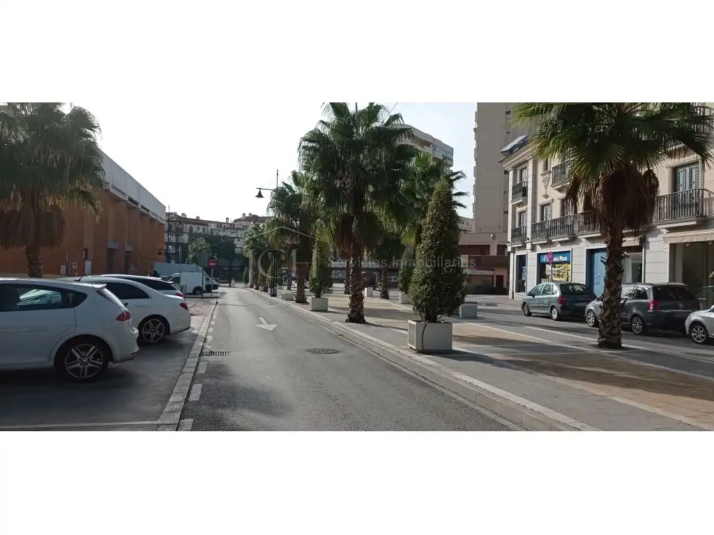 Vista exterior de Garatge en venda en Fuengirola