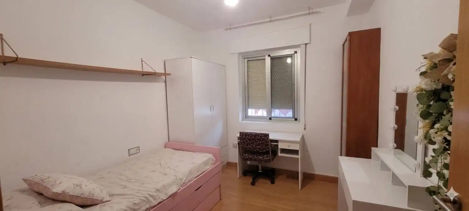 Habitación de Piso en venta en Albacete con Calefacción y Amueblado