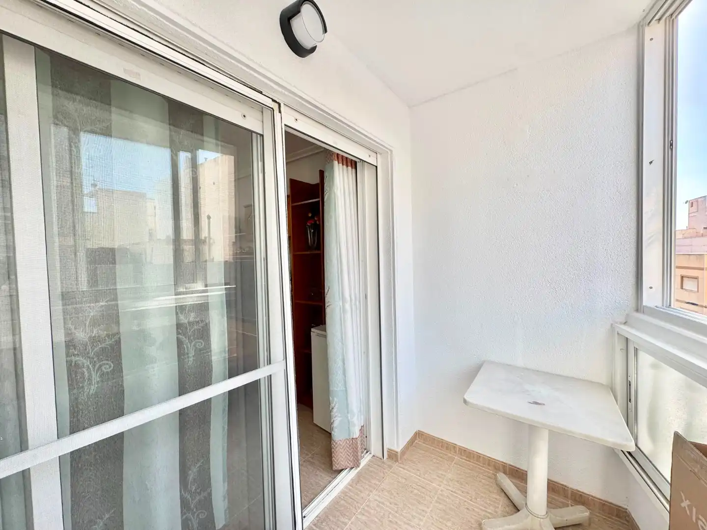 Terrasse von Wohnungen zur Miete in Torrevieja mit Klimaanlage, Möbliert und Waschmaschine