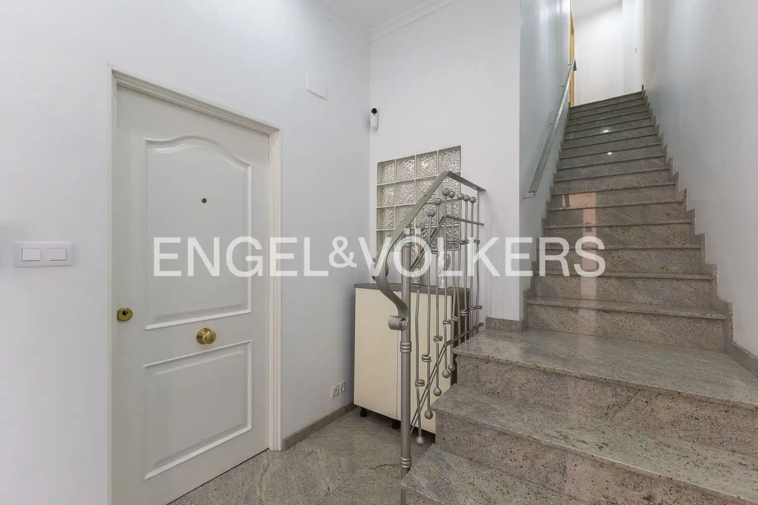 Houses for sale in La Pobla de Vallbona  with Air Conditioner, Heating and Terrace