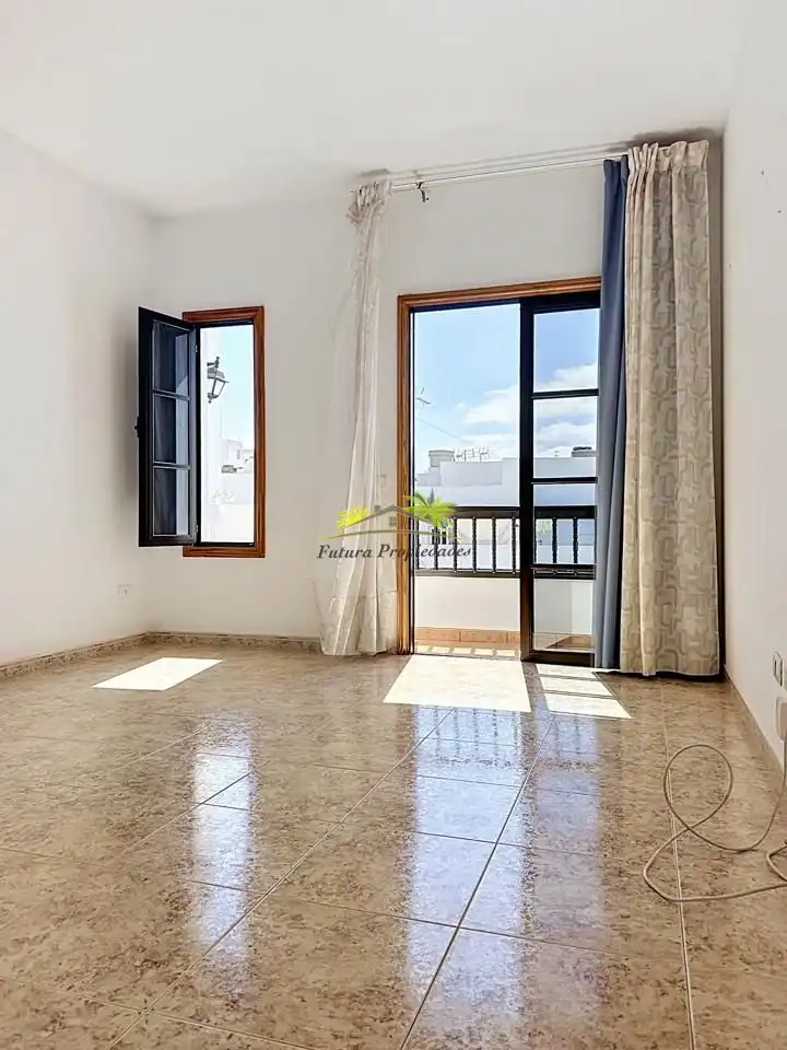Vista exterior de Casa o xalet en venda en Arrecife amb Terrassa