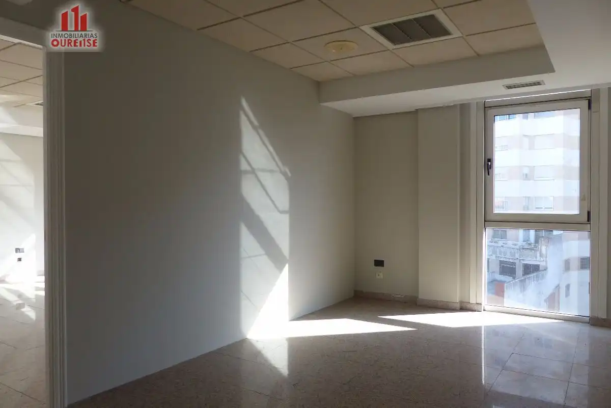 Office for rent in Ourense Capital   with Air Conditioner and Heating