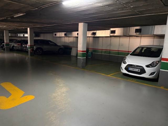 Garaje en Venta en Carrer del Cardenal Reig, 1 en La Maternitat i Sant Ramon