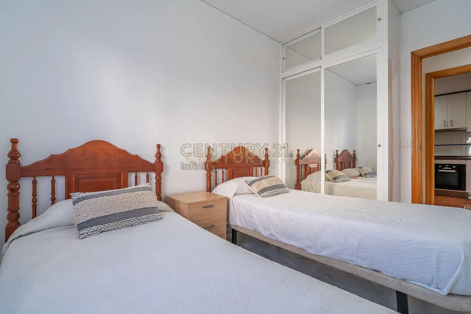 Habitación de Apartamento en venta en Estepona con Jardín privado, Horno y Piscina comunitaria