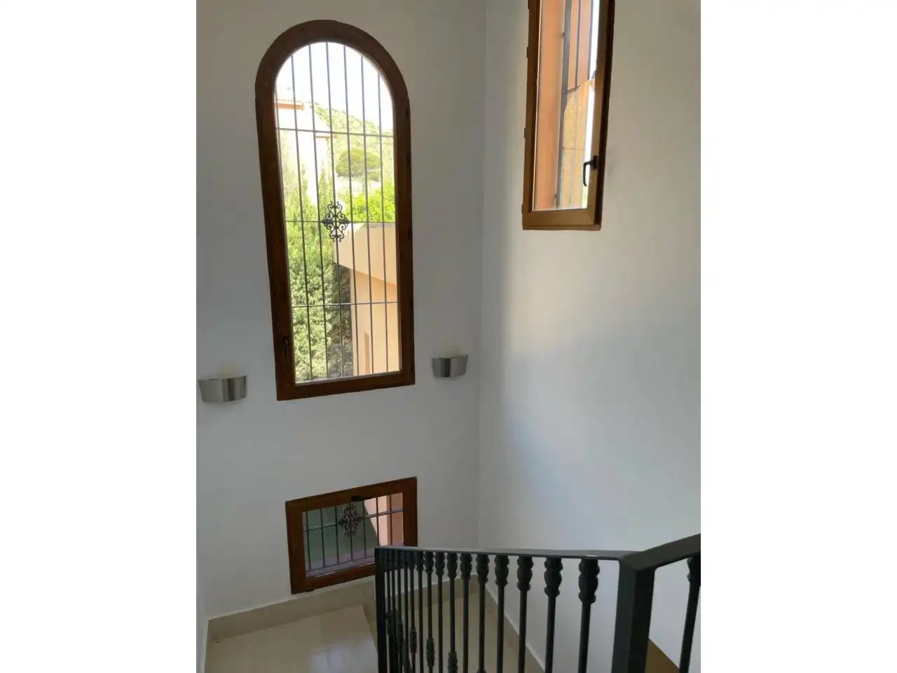 Einfamilien-Reihenhaus zum Verkauf in Cartagena mit Klimaanlage, Privatgarten und Terrasse