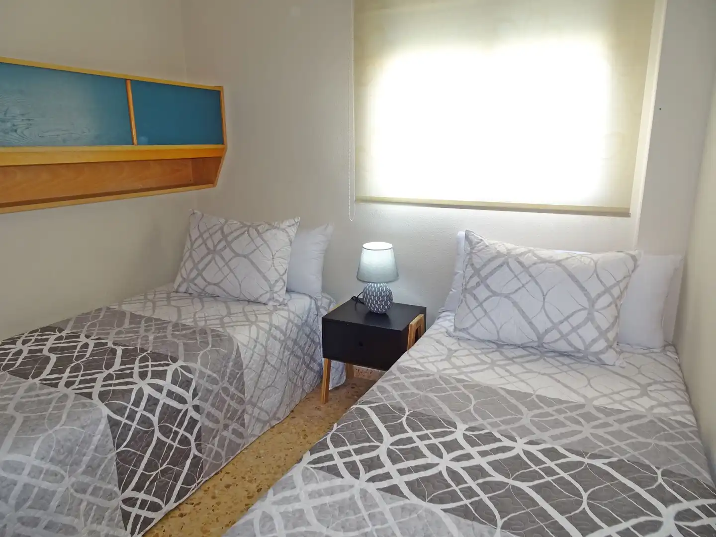 Dormitori de Apartament de lloguer en Gandia amb Aire condicionat, Terrassa i Moblat