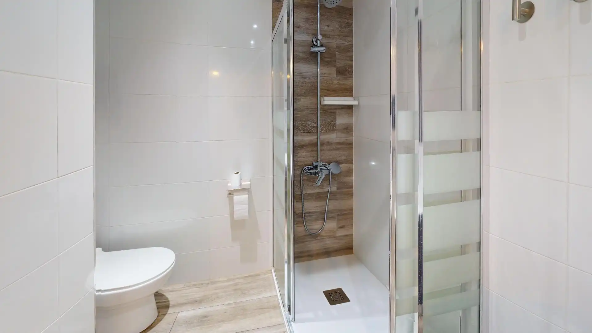 Bathroom of Flat for sale in Alcalá de Henares  with Heating