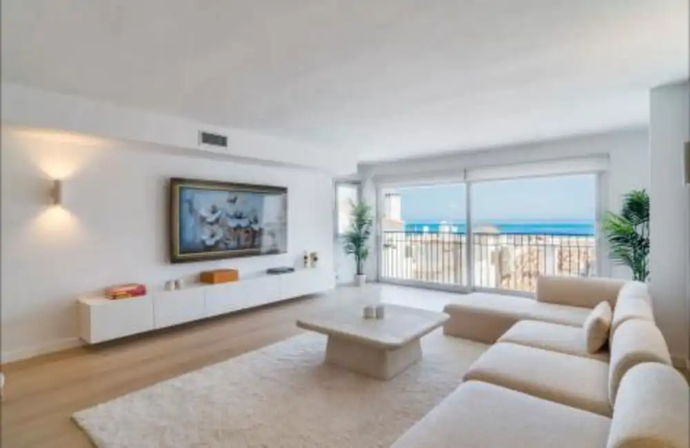 Sala de estar de Apartamento de alquiler en Marbella con Aire acondicionado, Amueblado y Balcón