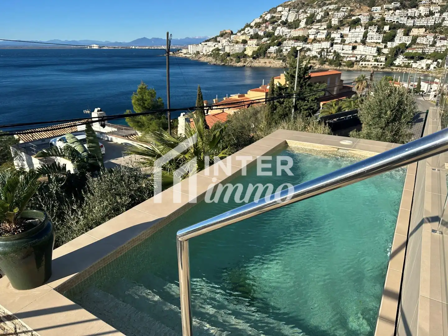 Casa con piscina en venta en Avenida JOSE DIAZ PACHECO 61