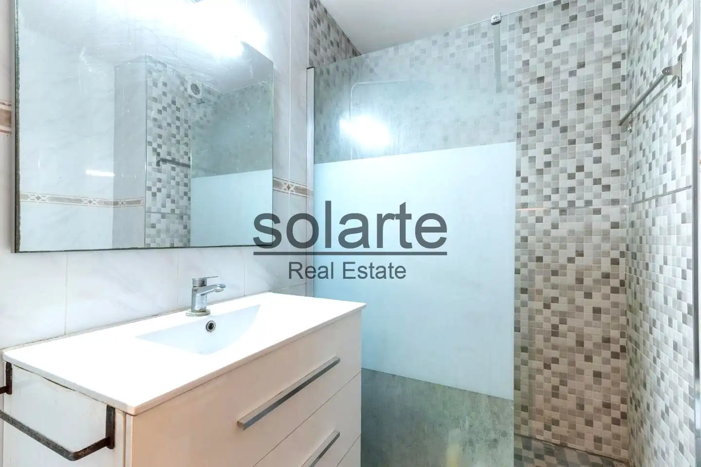 Bathroom of Flat for sale in Fontsanta - Fatjó
