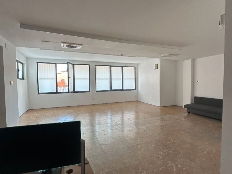 Office to rent in Sant Cugat del Vallès  with Air Conditioner, Heating and Internet