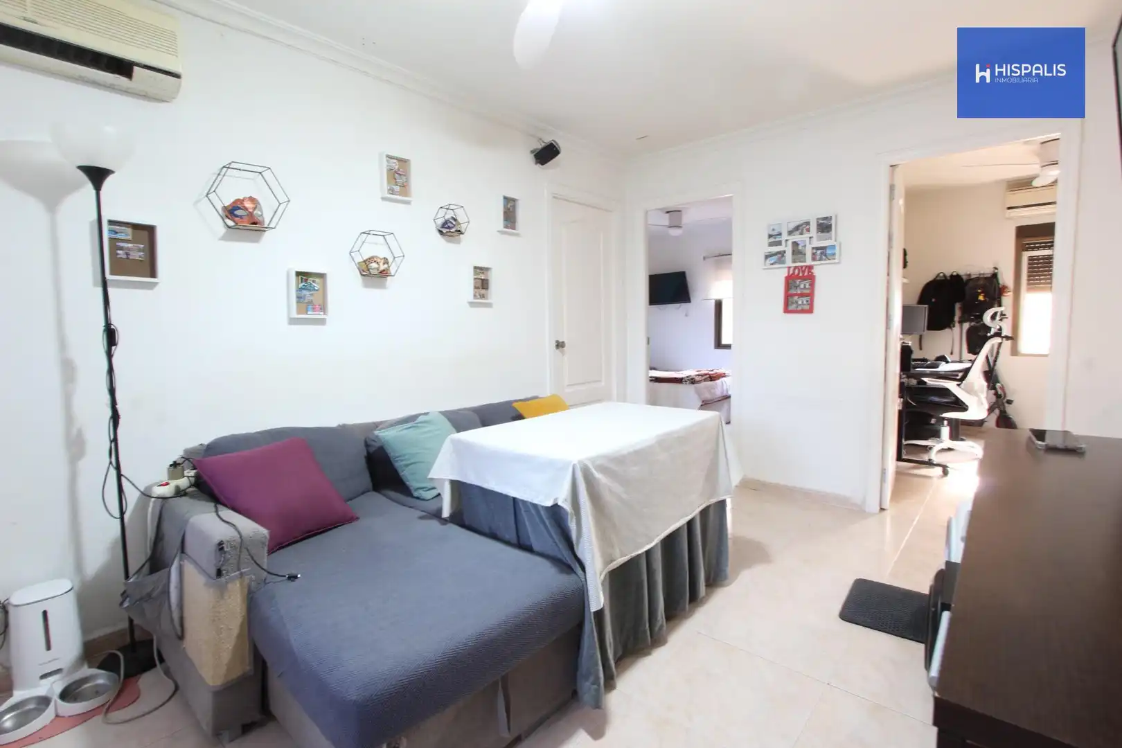 Living room of Ground floor for sale in Sevilla  with Air Conditioner and Heating