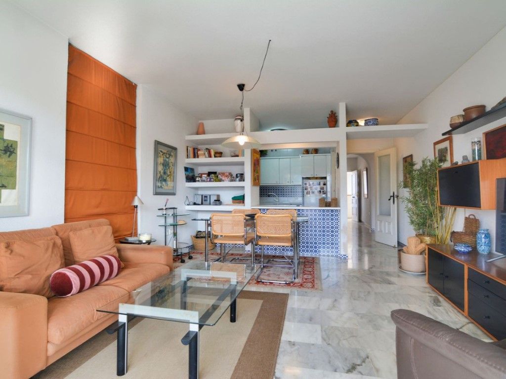 Living room of Flat for sale in Fuengirola  with Air Conditioner, Private garden and Terrace