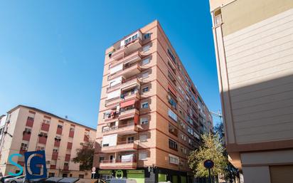 Vista exterior de Pis en venda en  Granada Capital amb Aire condicionat i Terrassa