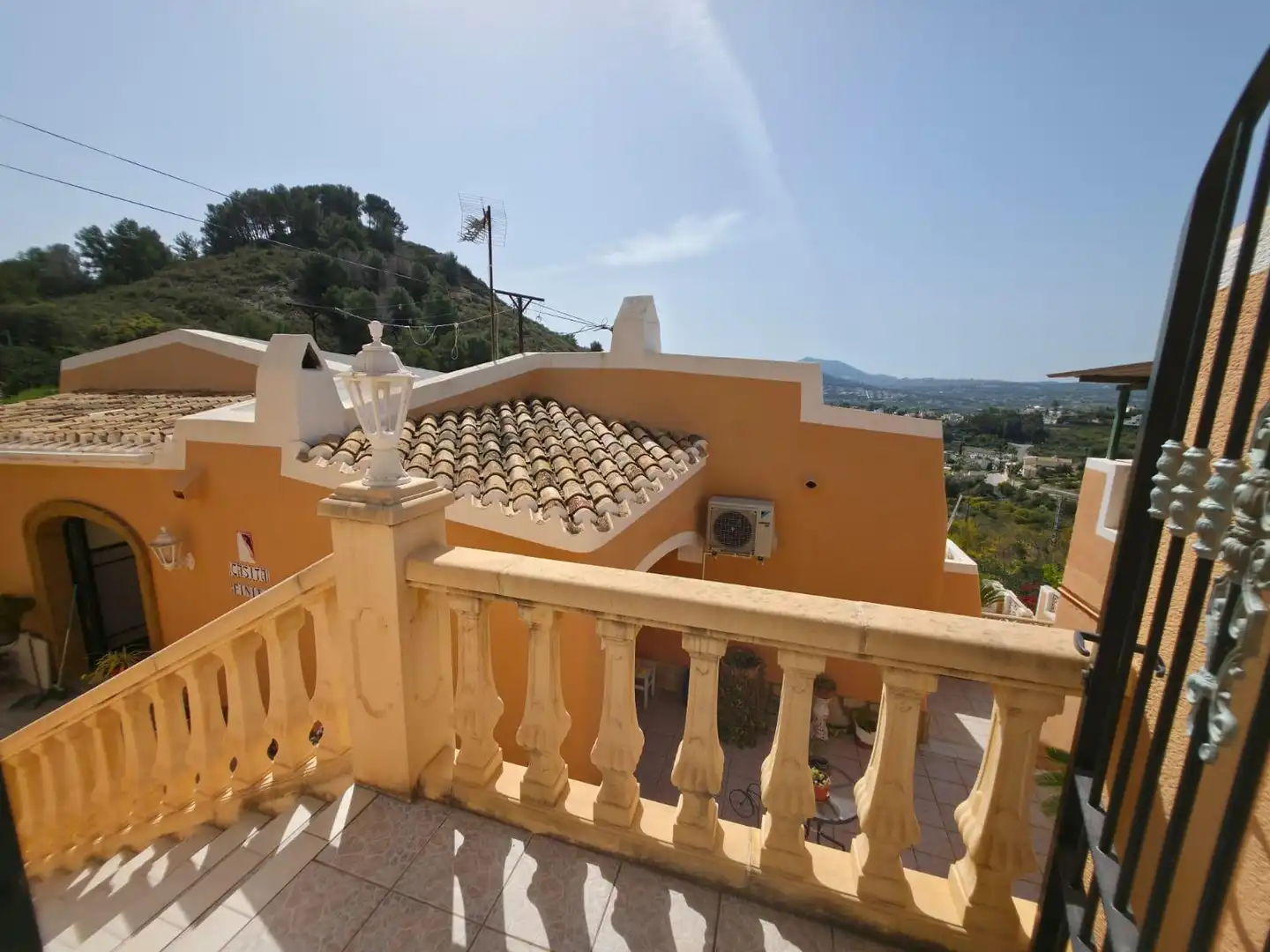 Terrace of Houses for sale in Jávea / Xàbia  with Air Conditioner, Heating and Private garden