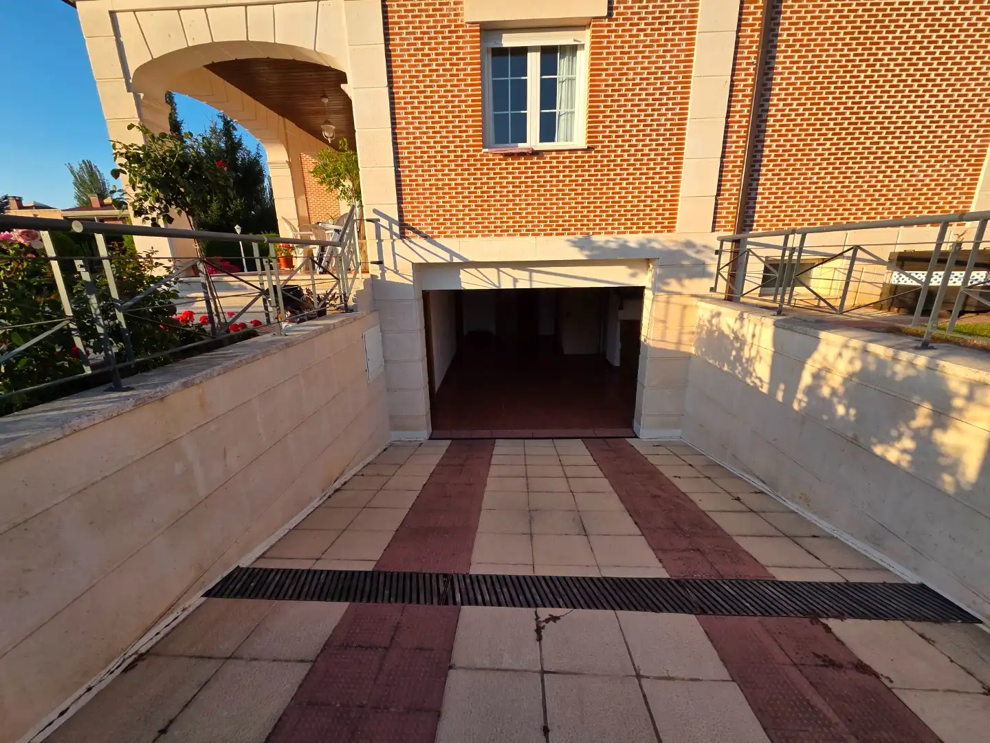 Parking of Houses for sale in Castrillo del Val  with Heating, Private garden and Parquet flooring