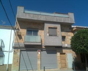 Exterior view of House or chalet for sale in Villanueva de la Reina  with Terrace and Swimming Pool