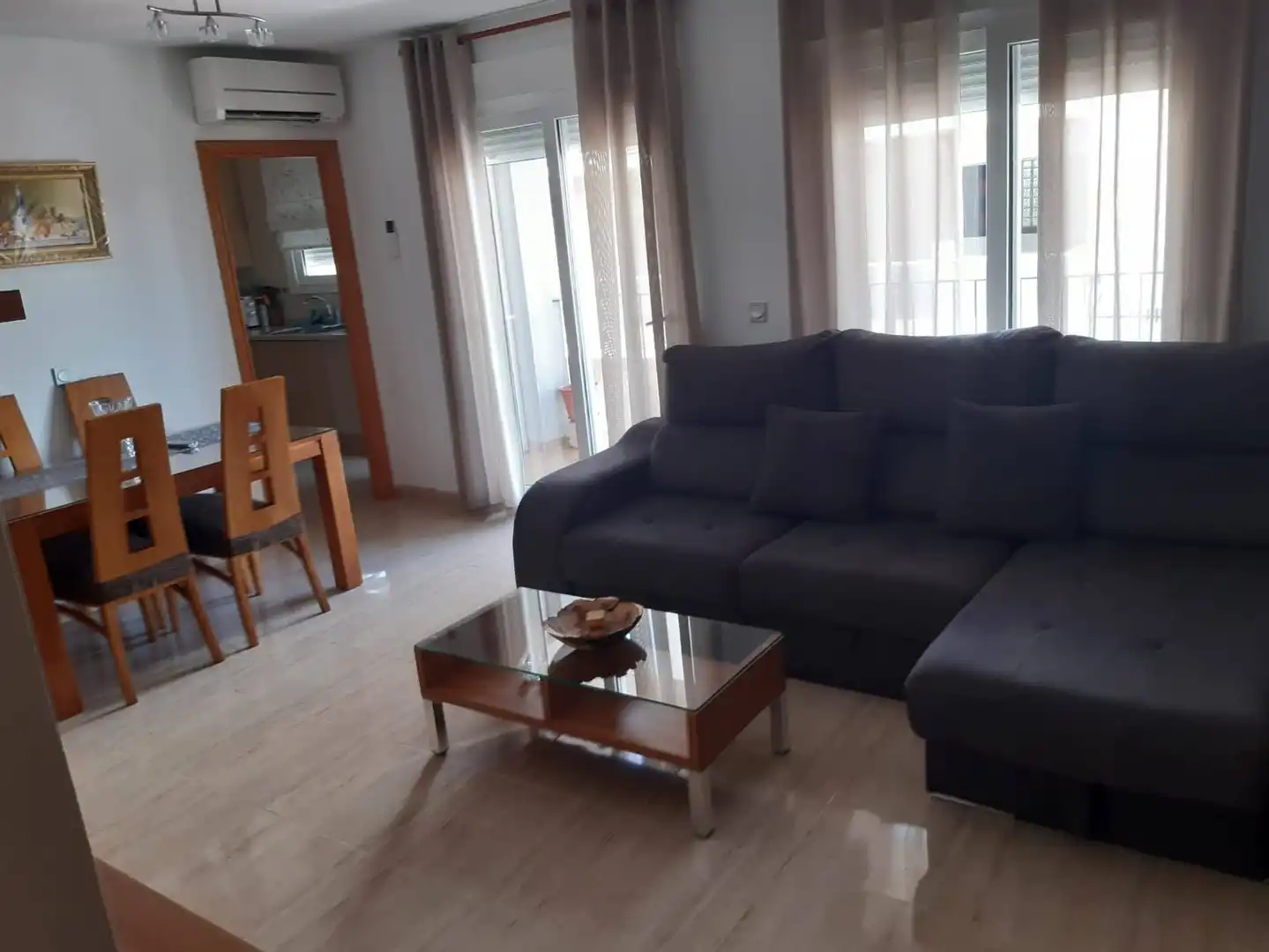 Sala d'estar de Pis de lloguer en Vinaròs amb Aire condicionat, Moblat i Forn