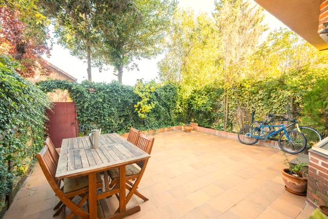 Casa-chalet en Venta en Calle Isla de la Toja en Parque de la Coruña - Las Suertes