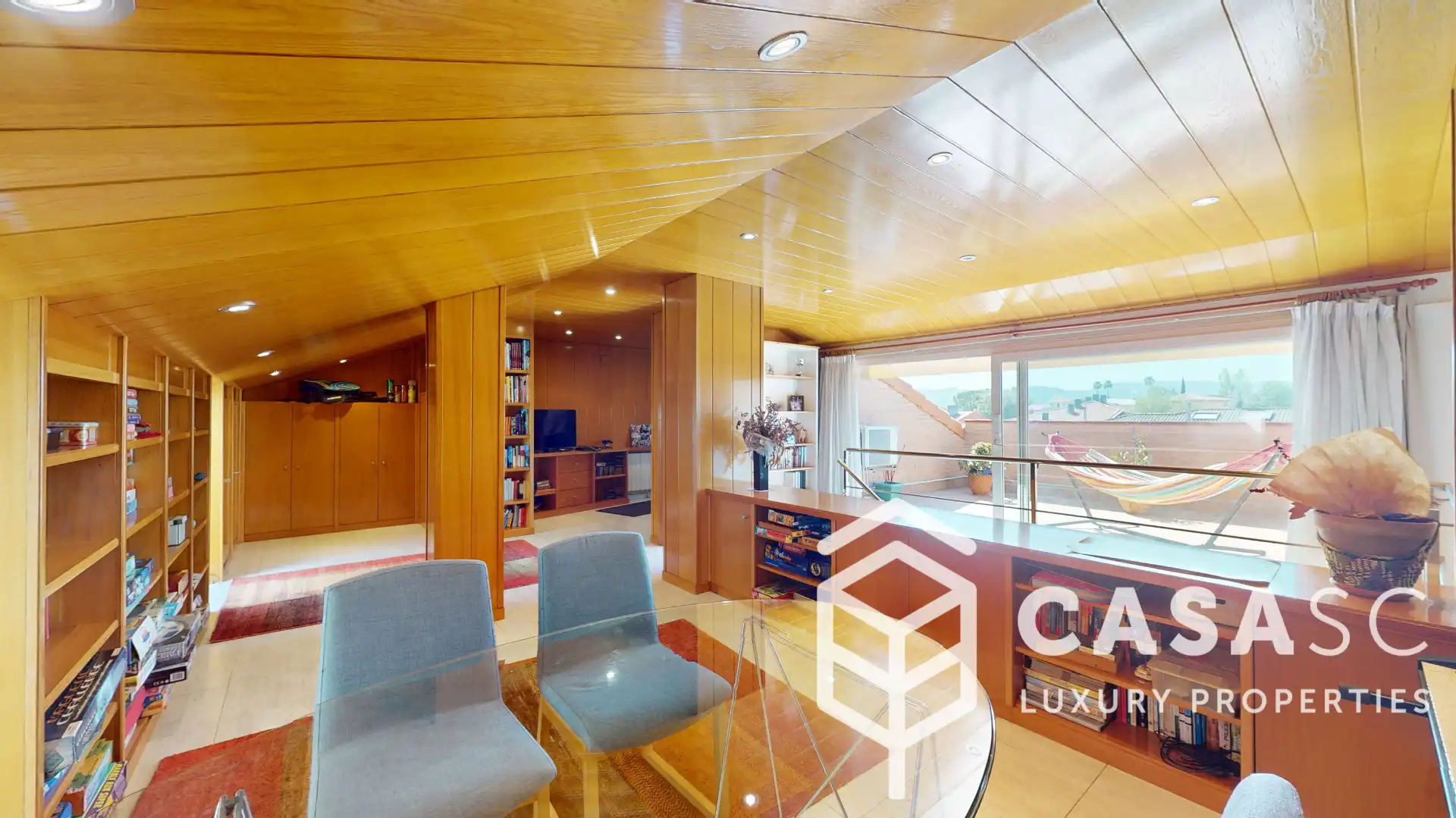 Living room of Attic for sale in Sant Cugat del Vallès  with Air Conditioner, Heating and Parquet flooring