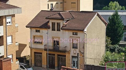 SE VENDE CASA INDEPENDIENTE CON TERRENO EN CABAÑAQUINA. De dos plantas, cuatro habitaciones dobles, cocina amplia, sala de estar,