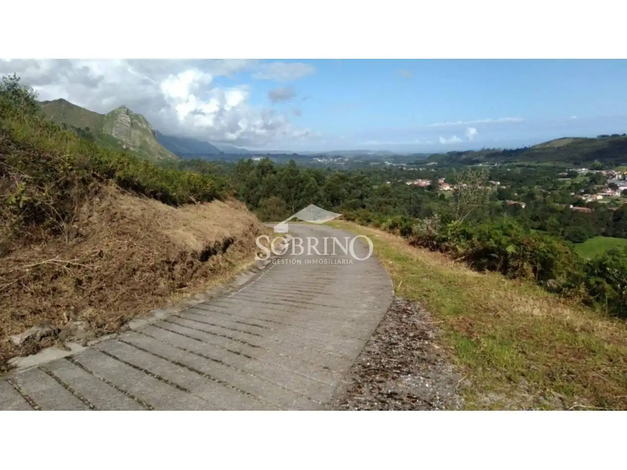 Houses for sale in Llanes  with Private garden