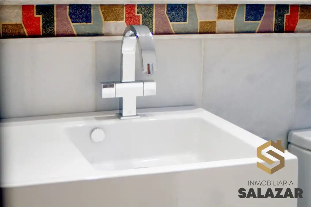 Baño de Oficina en venta en Bilbao  con Aire acondicionado, Calefacción y Amueblado