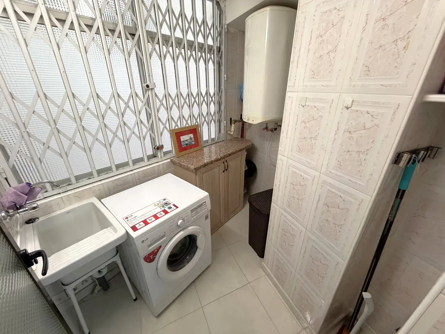 Baño de Piso de alquiler en Alicante / Alacant con Aire acondicionado, Terraza y Amueblado