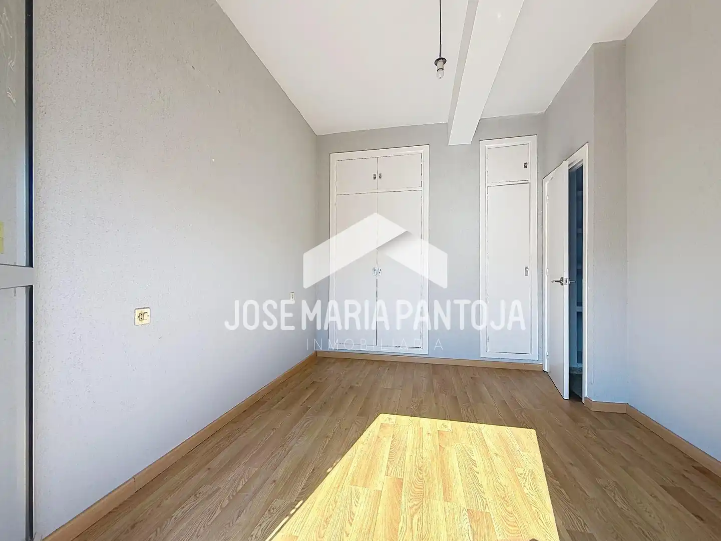 Dormitori de Casa adosada en venda en Jerez de la Frontera amb Aire condicionat, Calefacció i Terrassa