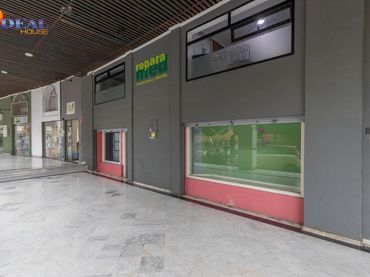 Local comercial en venda a Calle Nazaríes