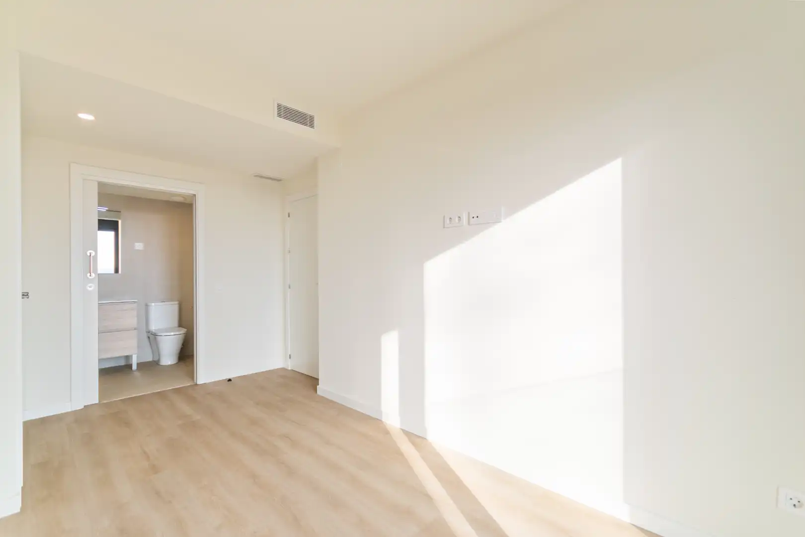 Habitación de Piso de alquiler en Esplugues de Llobregat con Aire acondicionado, Calefacción y Terraza