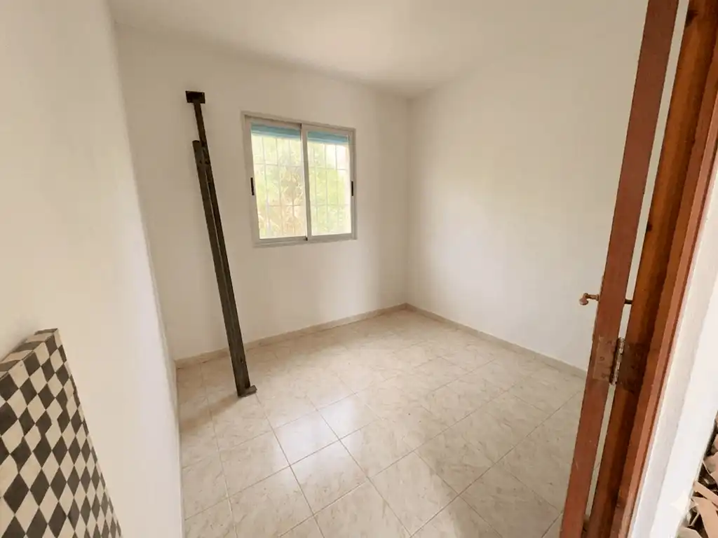 Dormitori de Finca rústica en venda en Sanet y Negrals amb Calefacció i Jardí privat