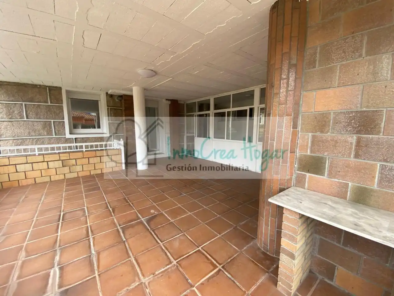 Vista exterior de Piso de alquiler en Mos con Calefacción, Terraza y Trastero