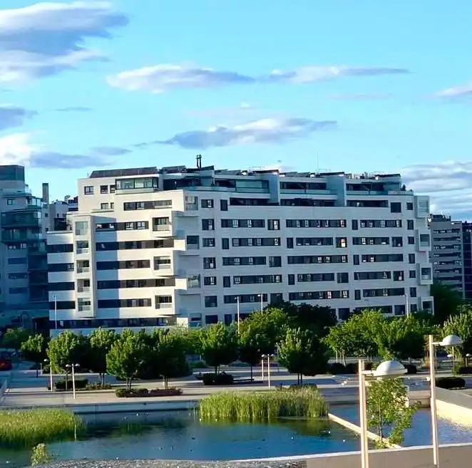 Vista exterior de Ático de alquiler en Madrid con Aire acondicionado, Calefacción y Terraza