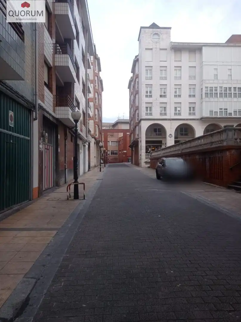 Vista exterior de Garatge en venda en Barakaldo 