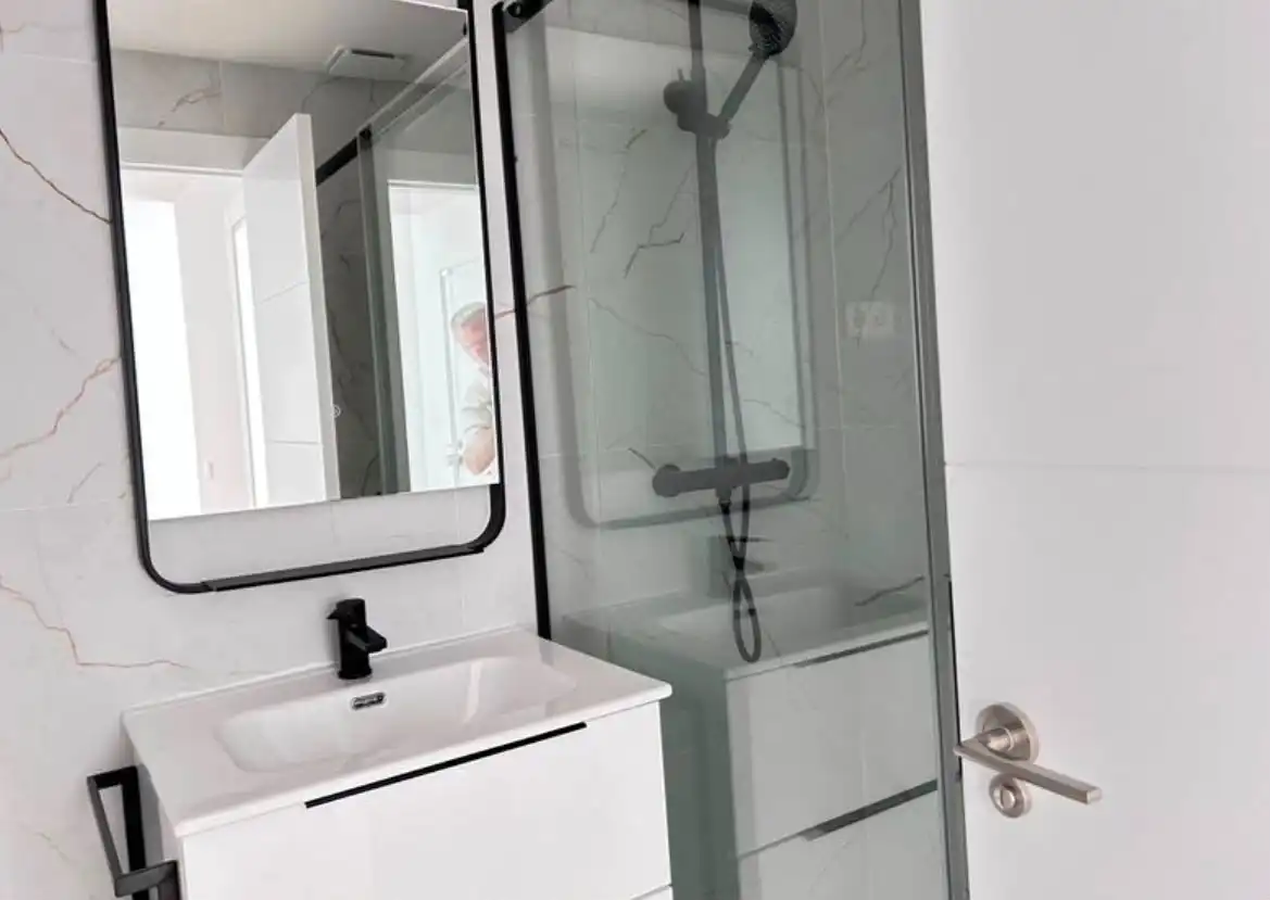 Baño de Piso en venta en Campo Real con Aire acondicionado y Calefacción