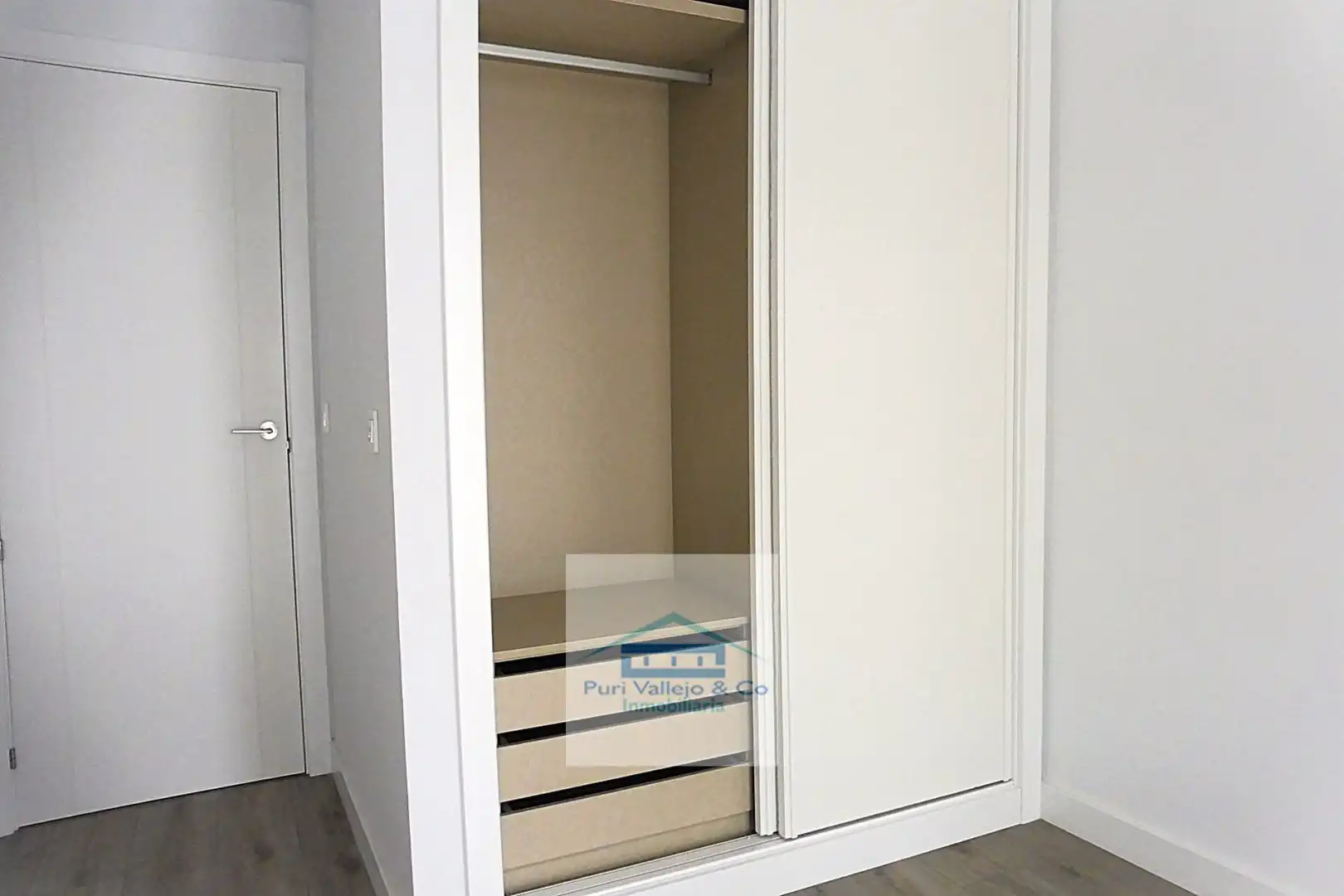 Habitación de Piso de alquiler en Córdoba con Aire acondicionado, Terraza y Trastero