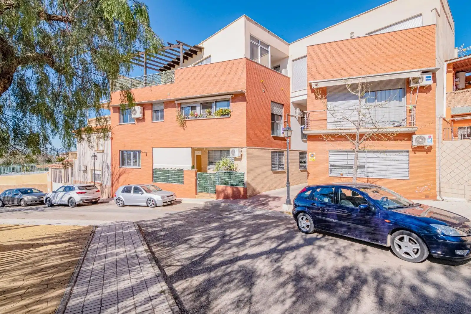 Exterior view of Flat for sale in Peligros  with Air Conditioner, Heating and Storage room