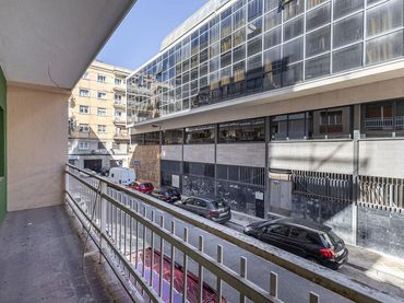 Pis amb ascensor en venda a Calle María Luisa de Dios 4