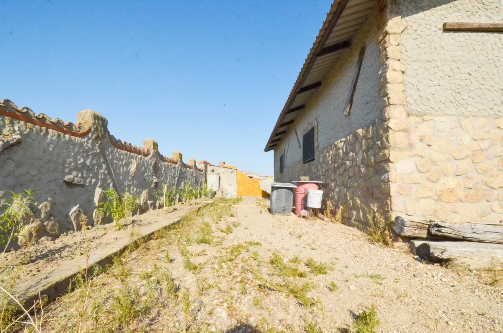 Industrial buildings for sale in Calvarrasa de Arriba