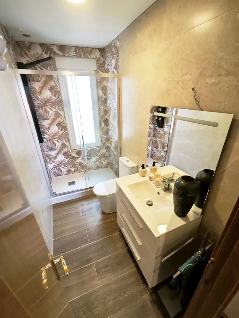 Badezimmer von Wohnung zur Miete in Salamanca Capital mit Balkon