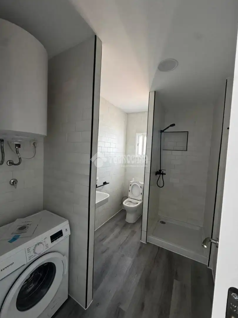Baño de Casa o chalet de alquiler en La Rinconada con Aire acondicionado, Terraza y Balcón