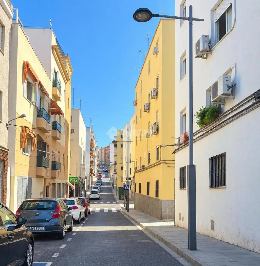Vista exterior de Piso en venta en Mairena del Aljarafe