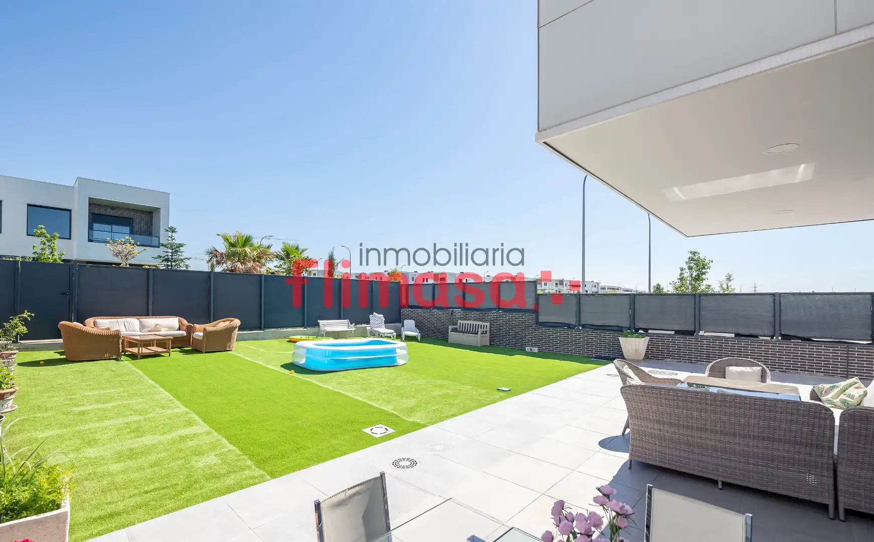 Terraza de Casa adosada en venta en Villaviciosa de Odón con Aire acondicionado, Calefacción y Jardín privado