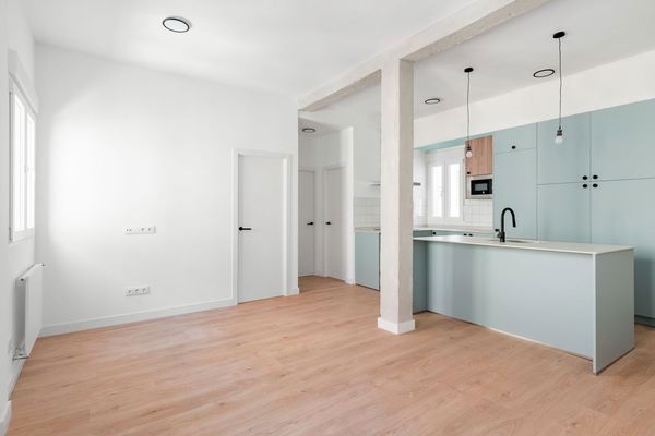 Flat for sale in  Madrid Capital  with Air Conditioner and Heating