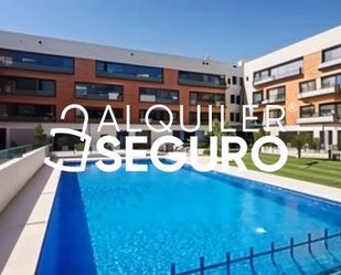 Piscina de Pis de lloguer en Camas amb Aire condicionat, Piscina i Moblat