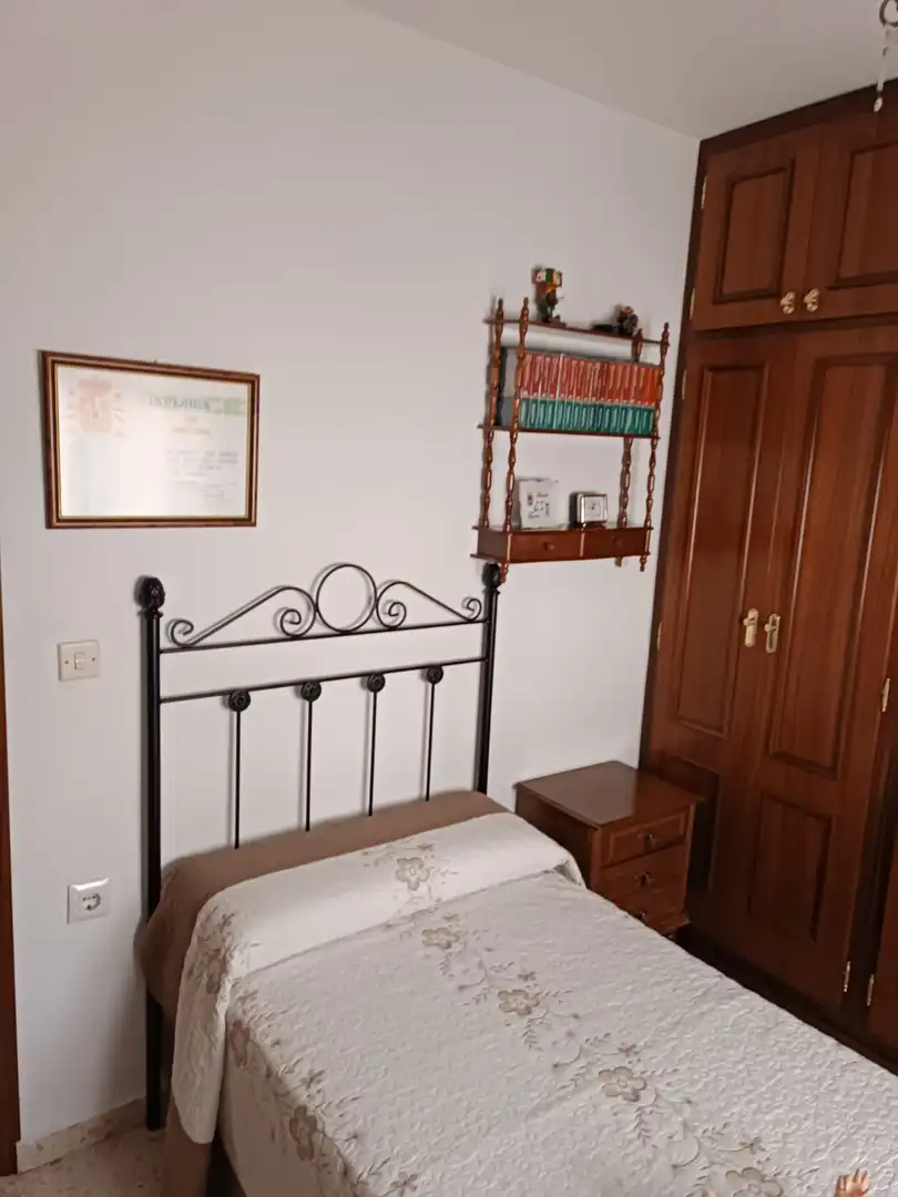 Dormitori de Casa adosada en venda en Villaviciosa de Córdoba amb Moblat