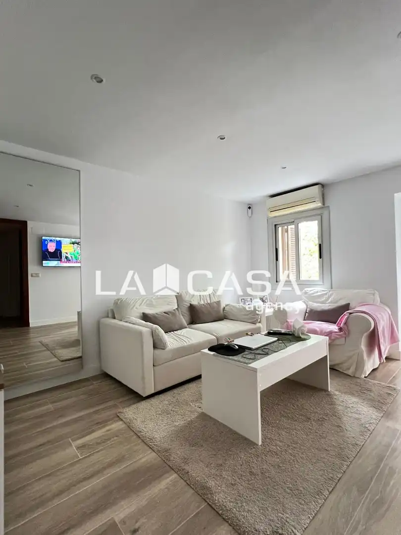 Wohnzimmer von Wohnung zum Verkauf in Barcelona mit Heizung