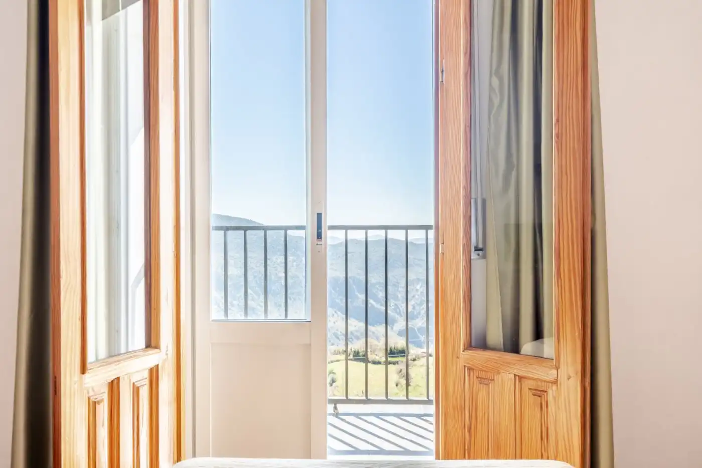 Bedroom of Buildings for sale in Pórtugos