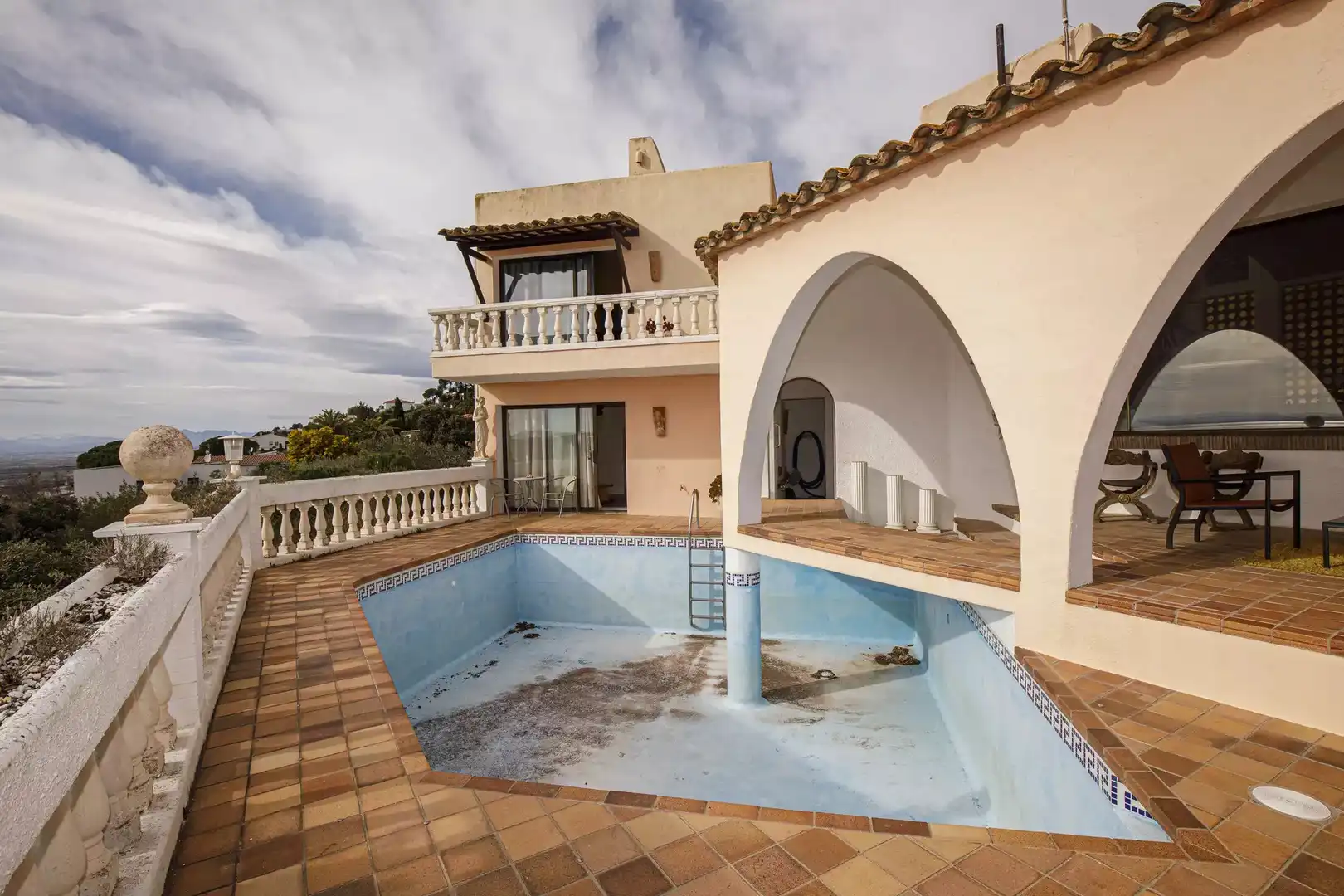 Piscina de Casa o xalet en venda en Roses amb Aire condicionat, Calefacció i Jardí privat